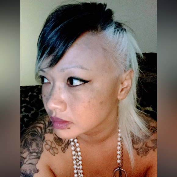 Meet your Posher, Samantha - Picture 1 of 2